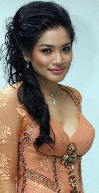 Titi Kamal - Photo Actress
